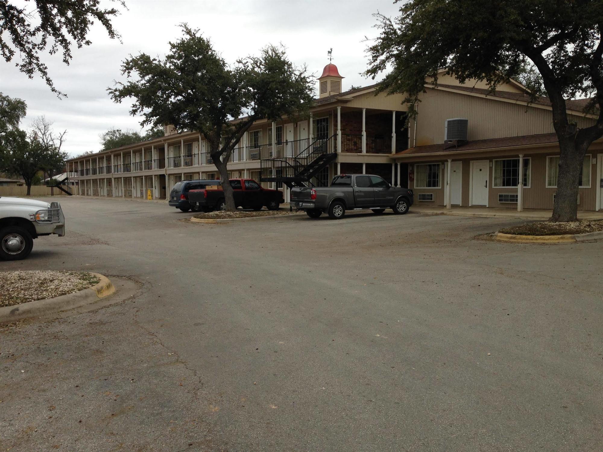 Inn Of Uvalde Exterior photo